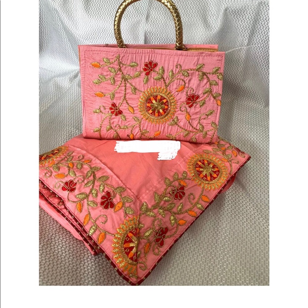Indian saree with purse 👛